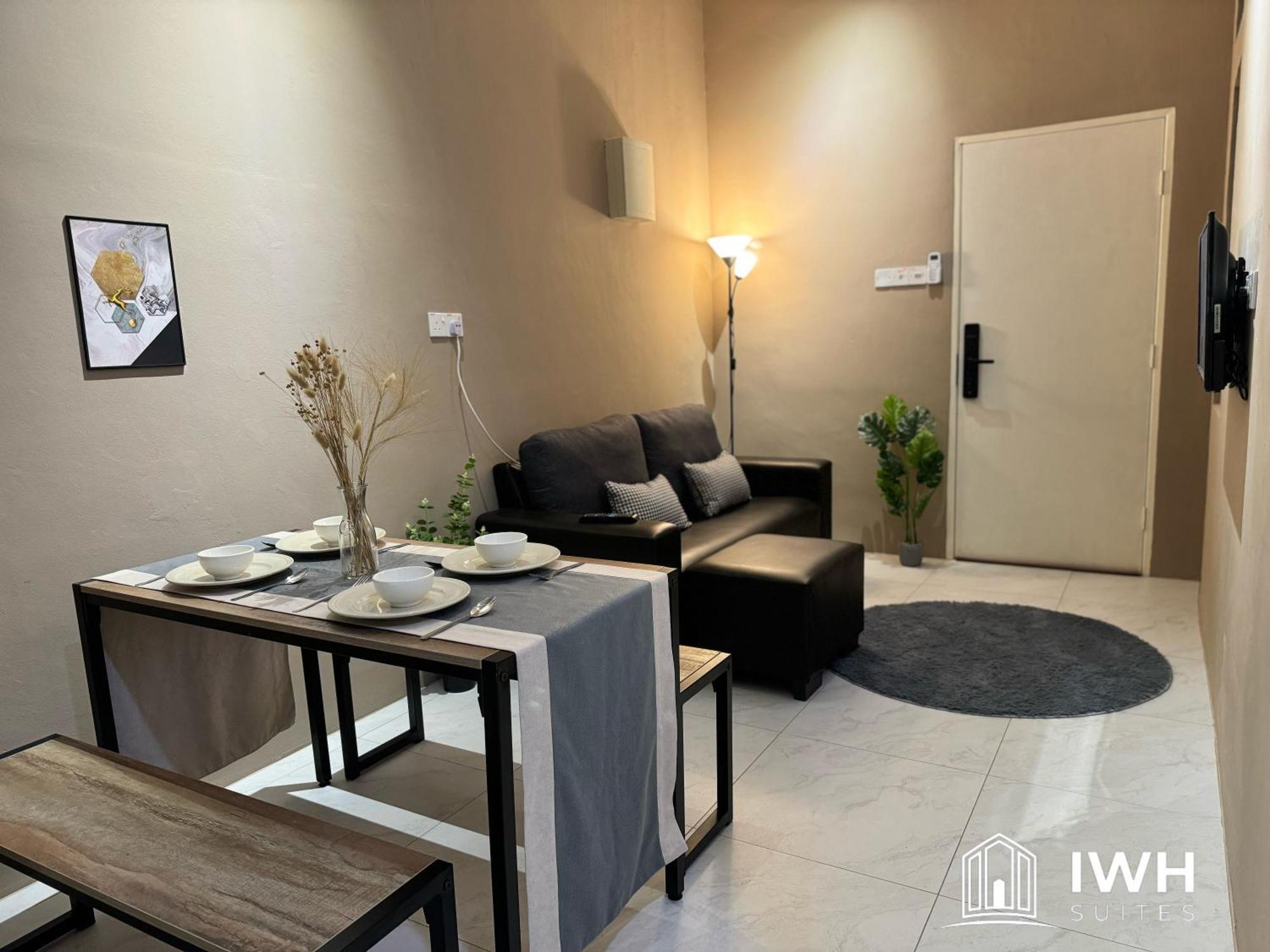 Town Soho 8-34 Pax By Iwh Ipoh